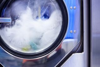 🧼 Praní v enzymech – co to vlastně je? Často se nás u pultu ptáte, co to praní v enzymech znamená? Enzymy si poradí i s...